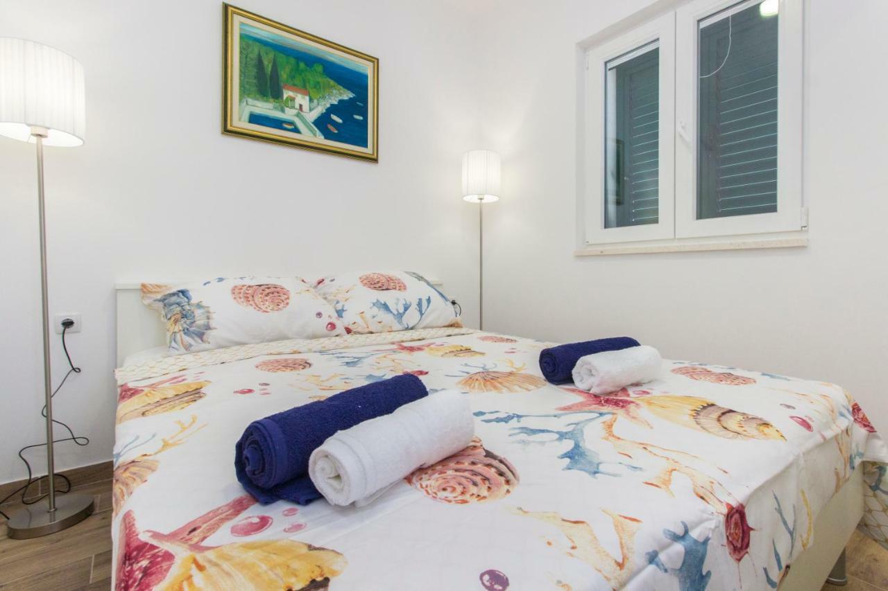 Apartamento Riva Isla Isla Krapanj Exterior foto